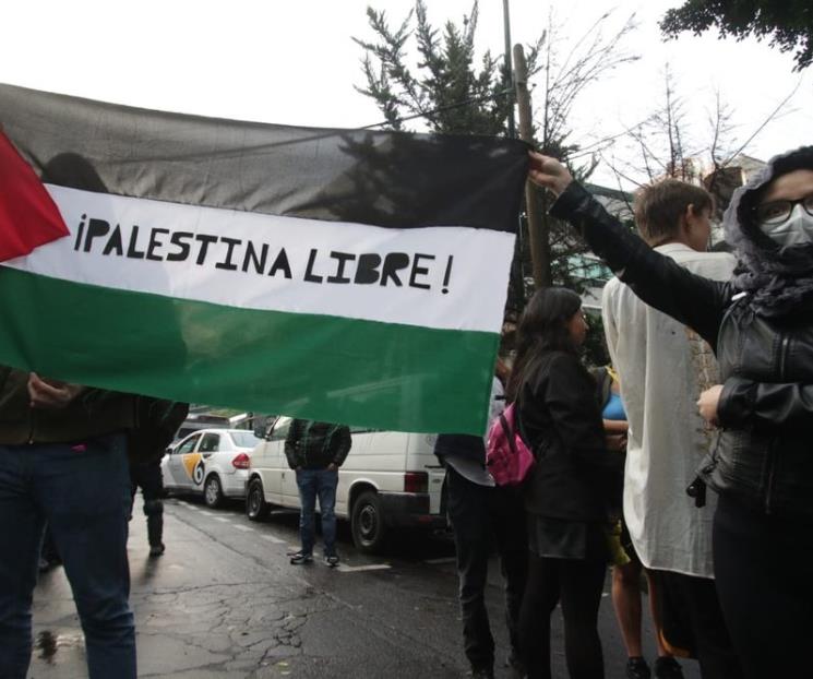 Jóvenes marchan para exigir alto al genocidio en Palestina Jóvenes marchan para exigir alto al genocidio en Palestina