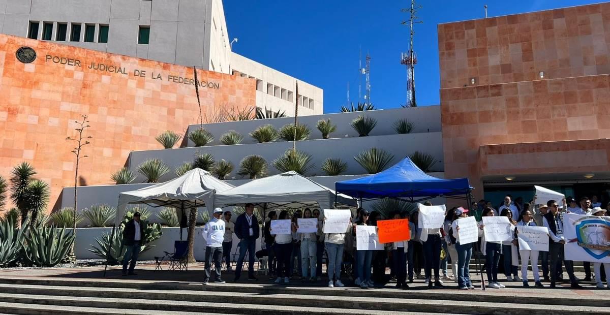 Protestan trabajadores del PJ por fideicomisos