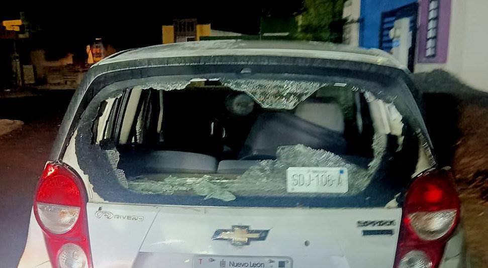 Pelean por viejas rencillas; los detienen