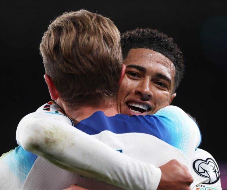Inglaterra se clasifica a la Euro e Italia se complica pase