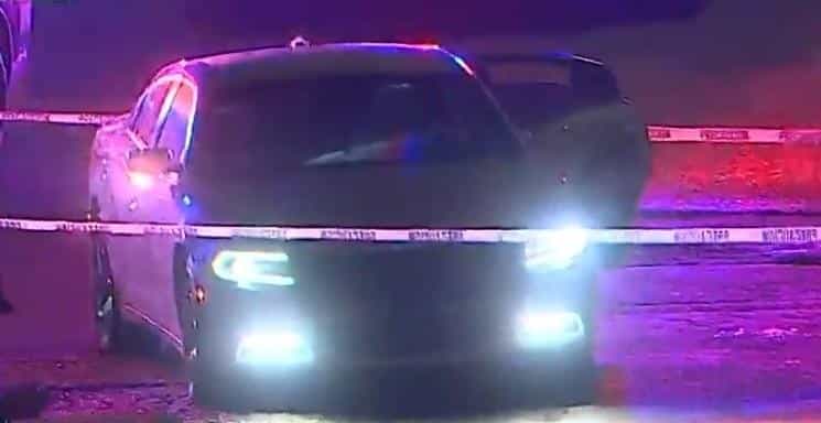 Al menos cuatro detenidos y el aseguramiento de dos armas largas, dejó una balacera entre hombres armados y elementos de la Policía de San Pedro, entre las colonias Villas del Obispo y Colinas del Valle, municipio de San Pedro límites con Monterrey.