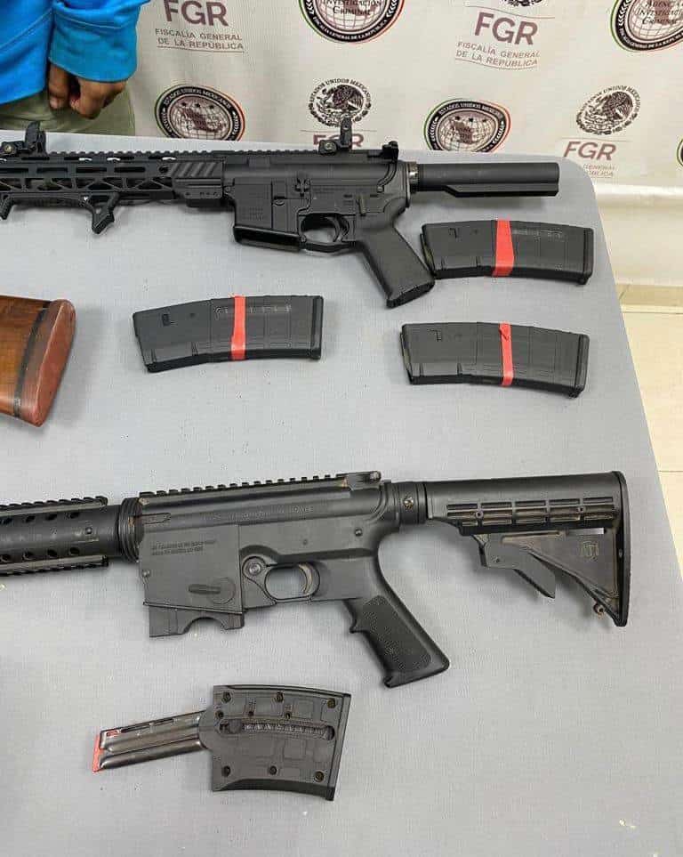 Con cuatro armas de fuego, una de ellas larga, fue detenido un hombre el lunes pasado en el municipio de Galeana, Nuevo León.