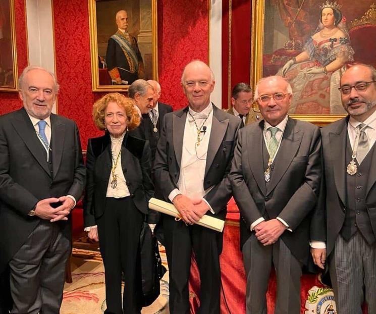 Distinguen a Krauze en España Distinguen a Krauze en España