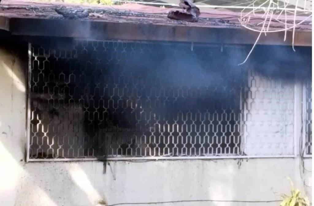 Más de 110 alumnos de una escuela secundaria ubicada en el municipio de Guadalupe, fueron evacuados al registrarse un incendio en las oficinas de la dirección.