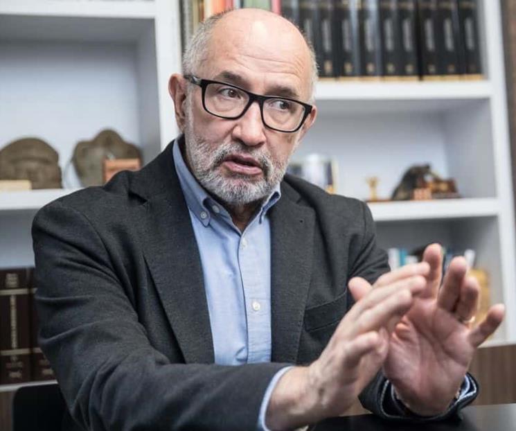 Presenta José Ramón Cossío amparo por los fideicomisos