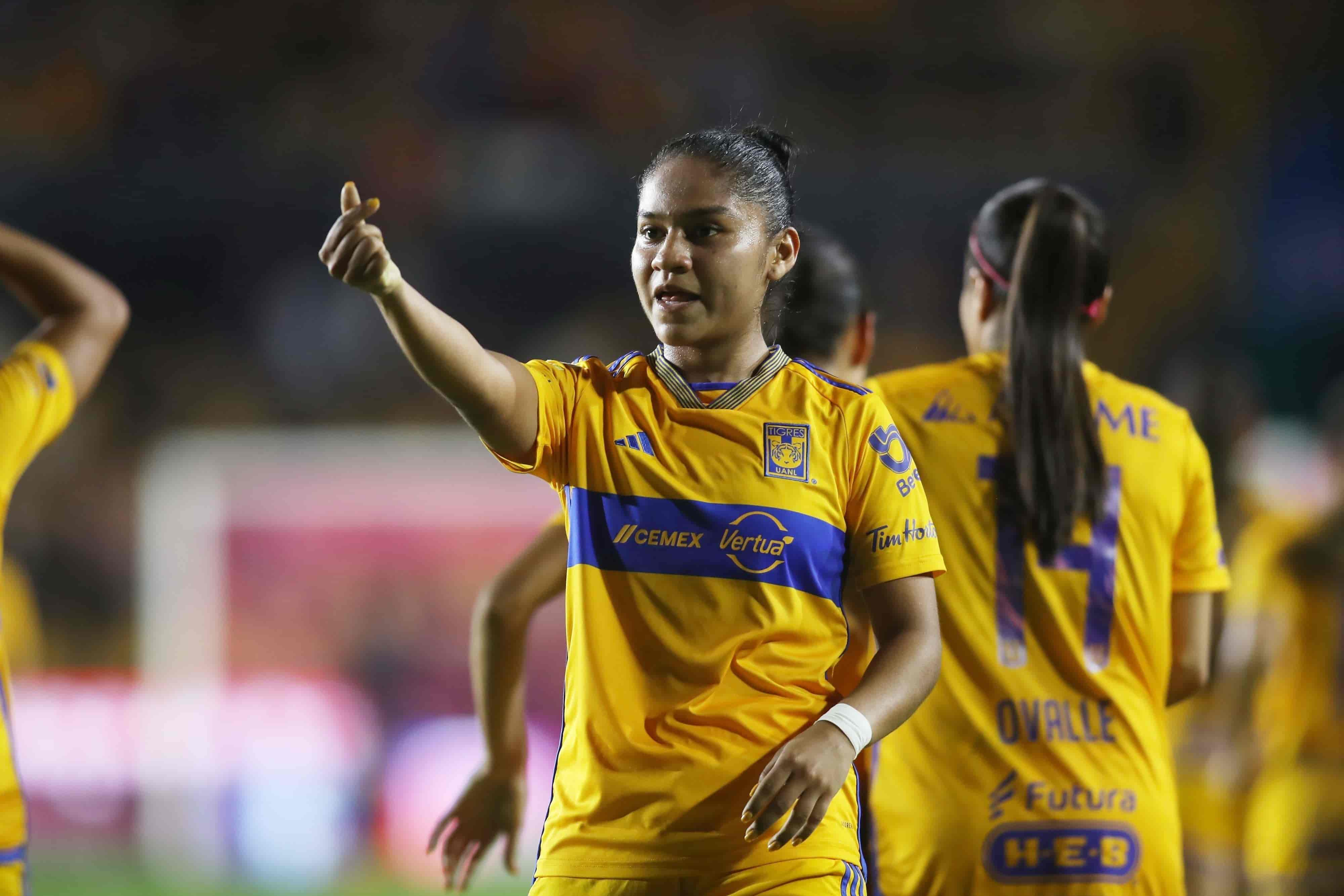 Belén Cruz hace el 1-0.