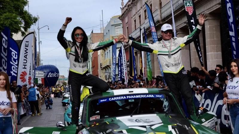 Ganan Hilaire y Damiron la Panamericana en Monterrey