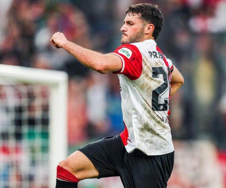 Marca Santi gol y logra asistencia en victoria del Feyenoord