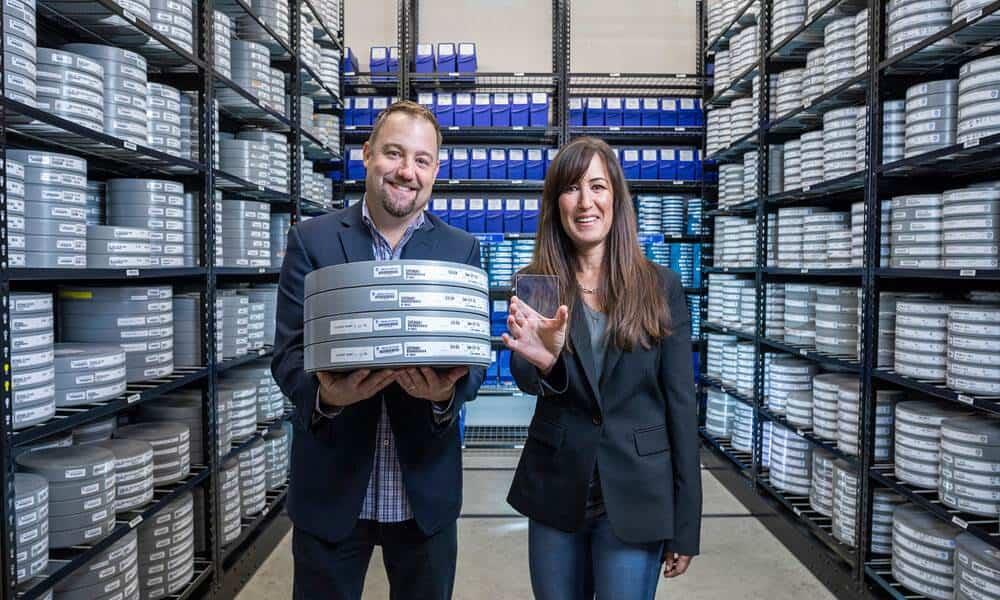 El Proyecto Silica de Microsoft mejora sus placas de vidrio