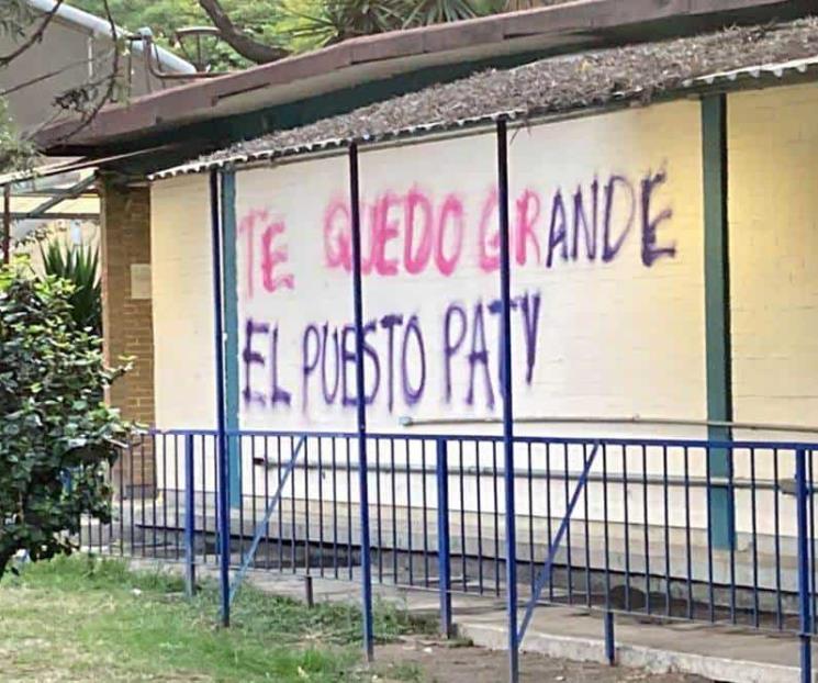 Vandalizan encapuchados el CCH Azcapotzalco