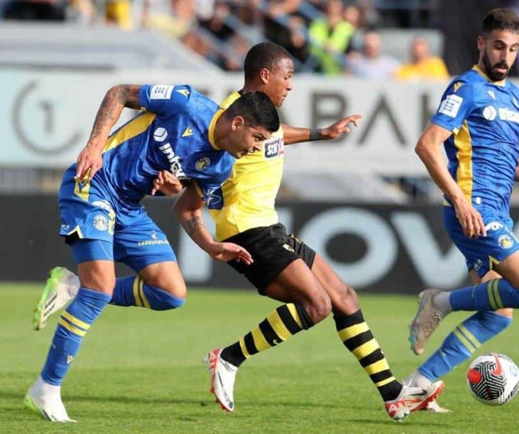 AEK de Orbelin y Pizarro golea en la Liga de Grecia