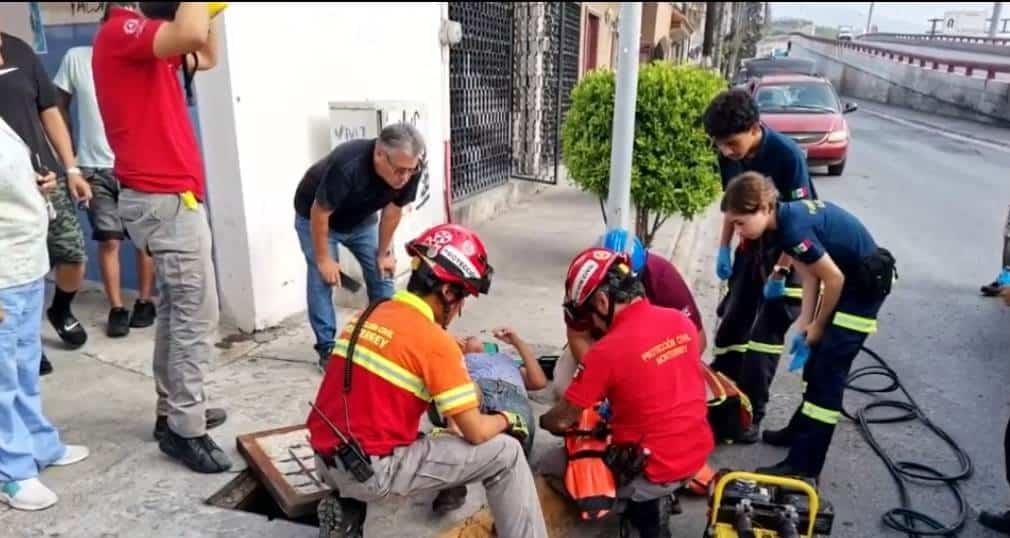 Cae mujer a registro de Telmex