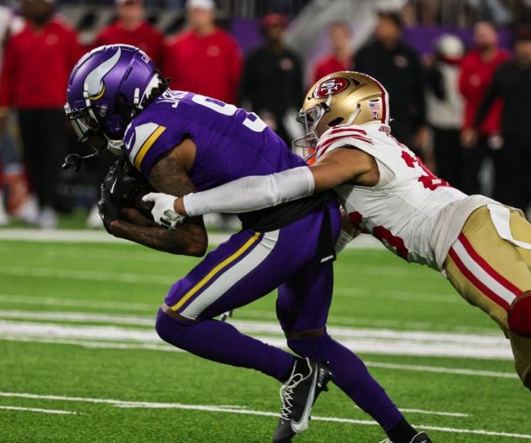 Vikingos vencen a 49s