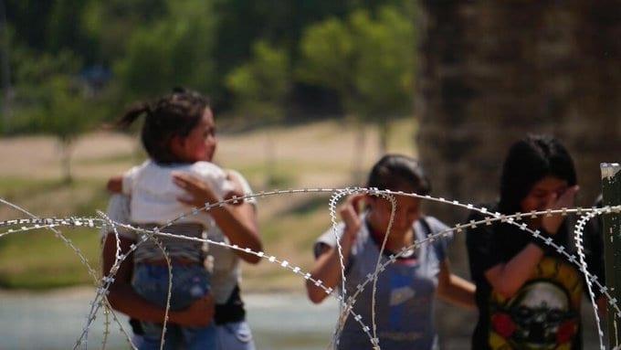 Demanda Texas a Biden por “socavar seguridad fronteriza”