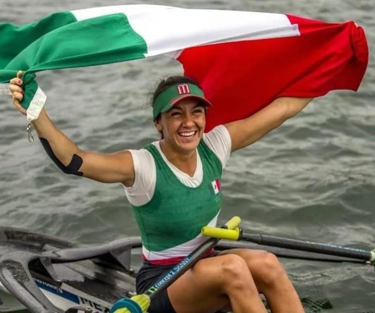 La regia Kenia Lechuga logra oro en remo en Panamericanos