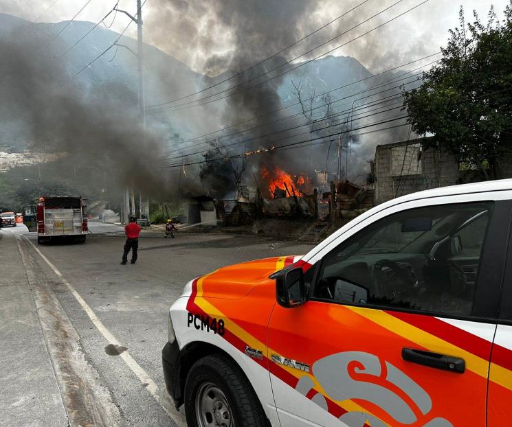 Arde negocio en la Estanzuela Arde negocio en la Estanzuela