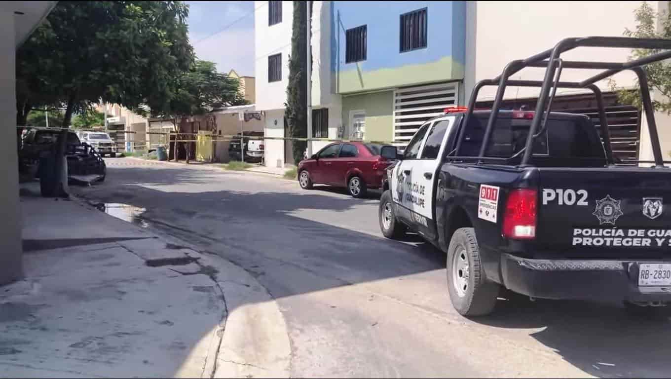 De al menos un balazo un hombre fue privado de la vida en el interior de su domicilio, en la Colonia Dos Ríos, Ciudad Guadalupe.