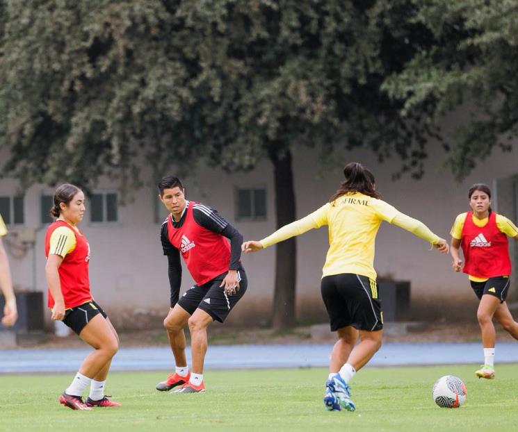 Entrena Hugo Ayala con Tigres Femenil