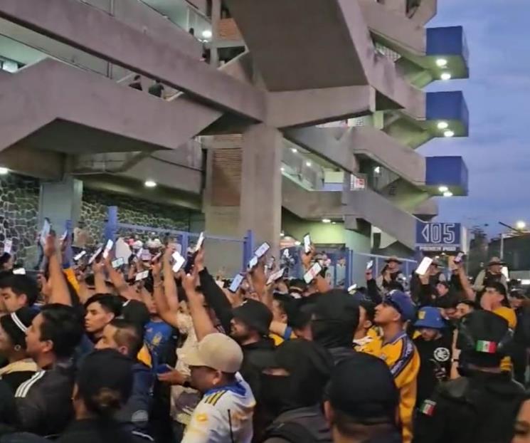 Chivas no dejó entrar a afición felina al Jalisco
