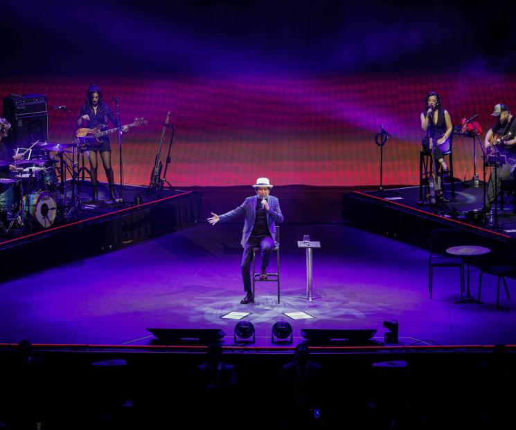 Joaquín Sabina celebra la vida, la música y a México