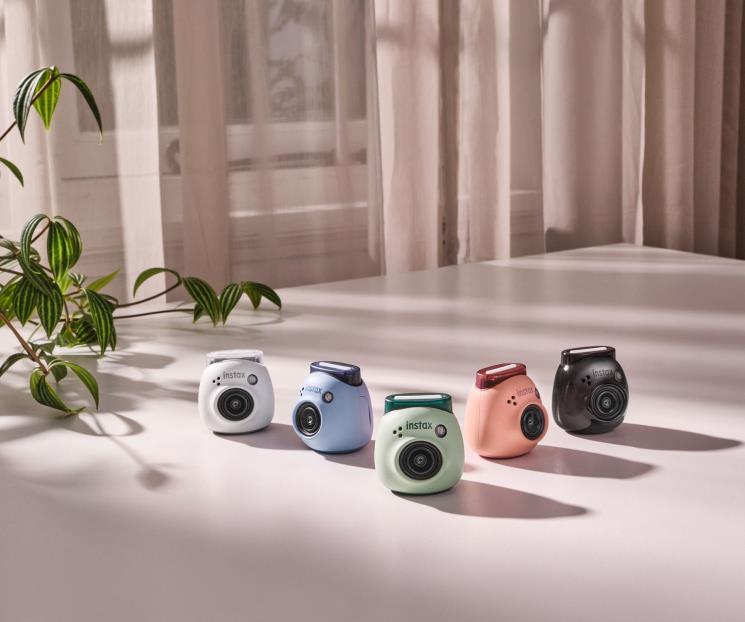 Instax Pal, la cámara más pequeña hasta hoy