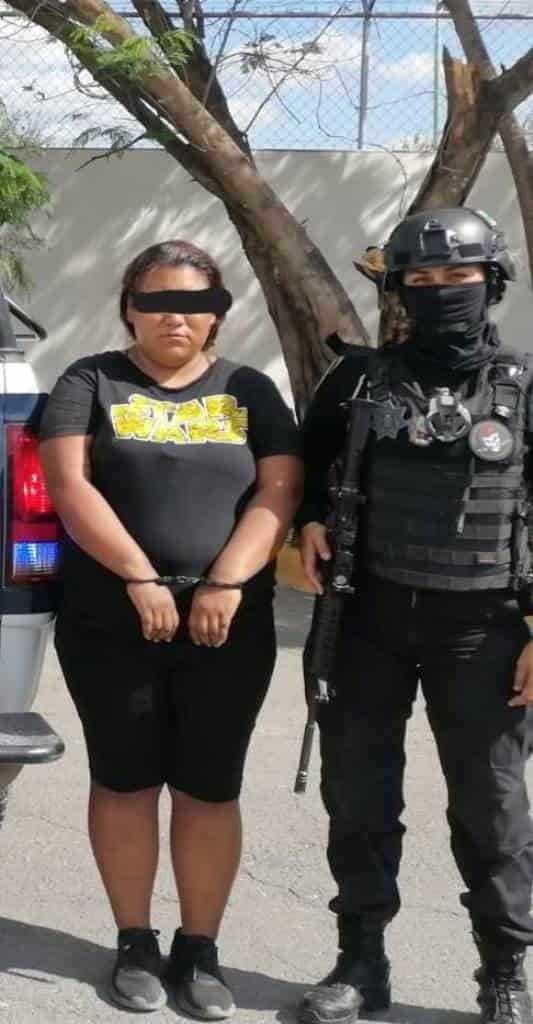 Elementos de la Secretaría de Seguridad Pública municipal de Cadereyta Jiménez, desarticularon una banda de farderos, que operaba en varios centros comerciales de la zona.