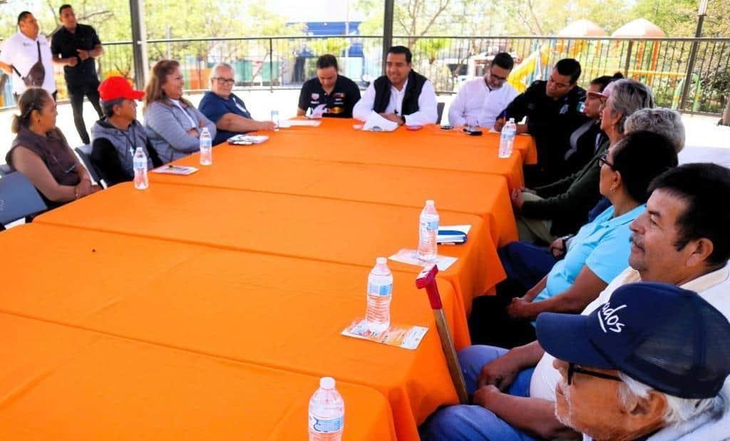 Gestiona Jesús Nava más unidades de transporte para SC