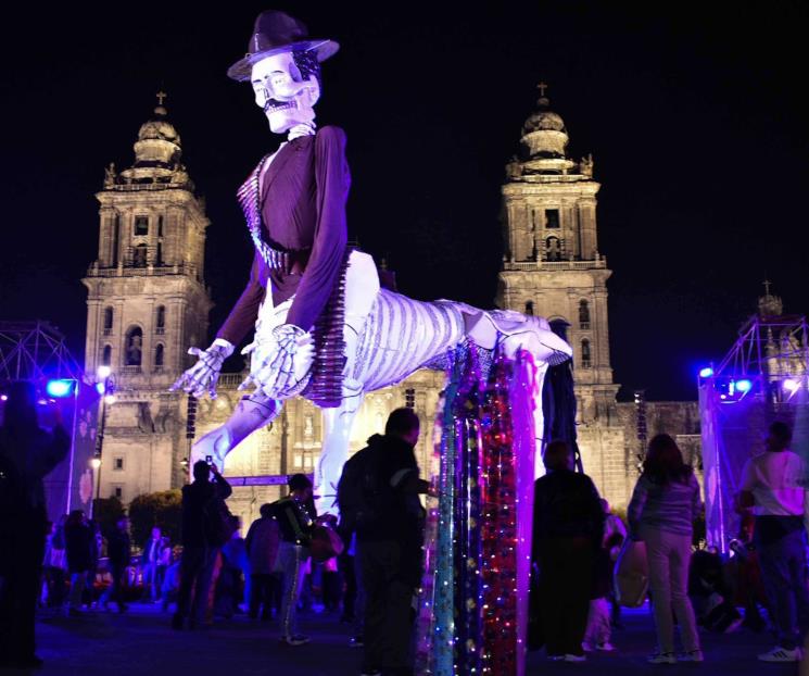 Dedican a Villa Ofrenda Monumental en el Zócalo
