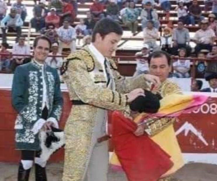 Eloy Cavazos ofrece torear para ayudar a dafnificados
