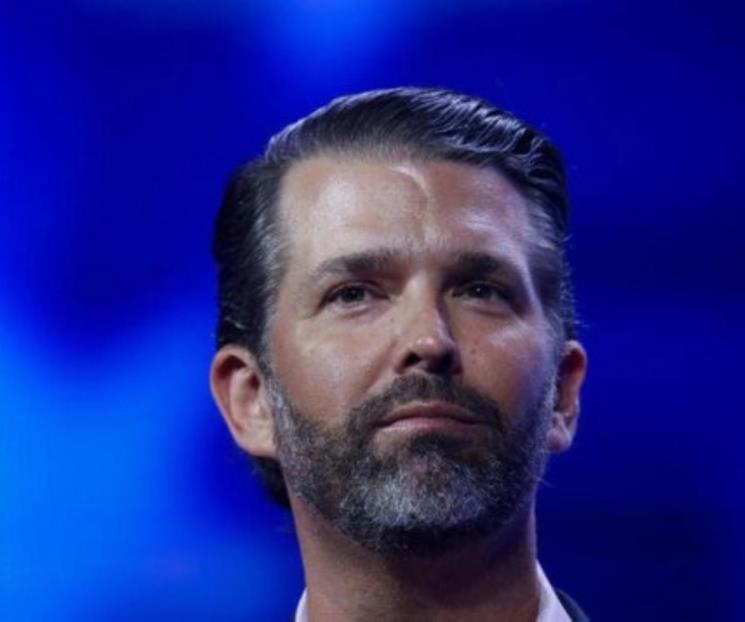Trump Jr se distancia de cargos en el juicio contra su padre