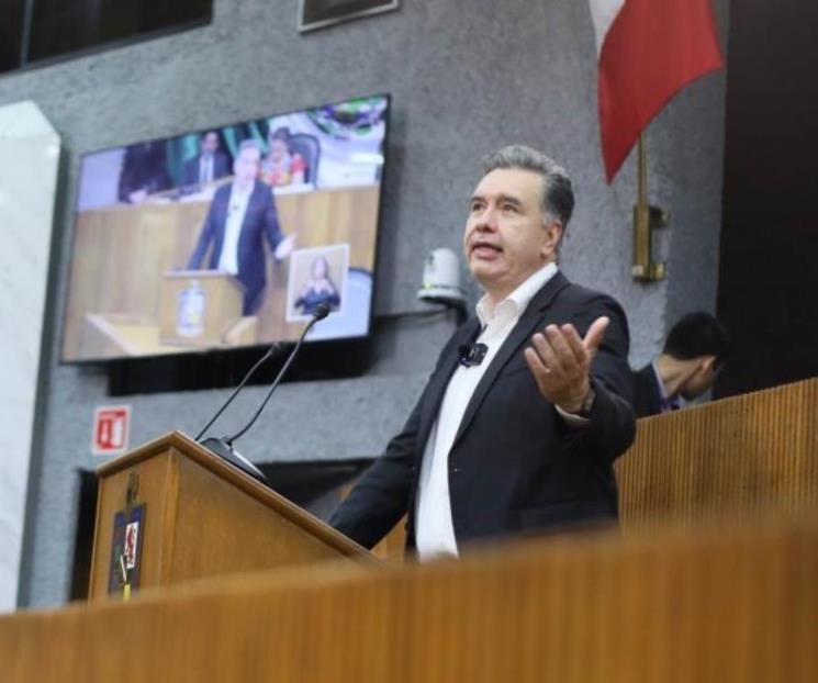 Se destapa Waldo Fernández para el Senado