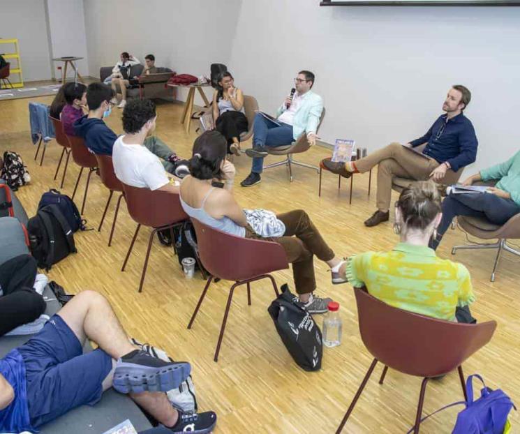 Propone revista Tres Puntos análisis sobre la democracia