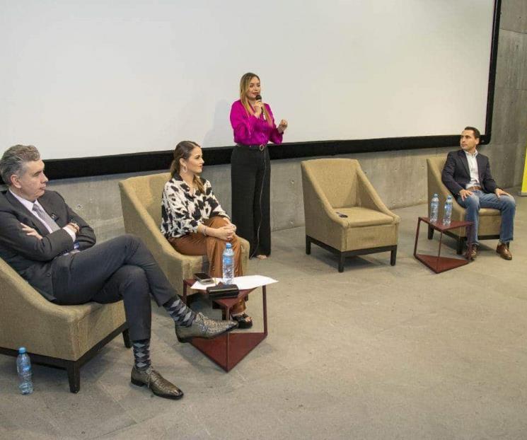 Comparten experiencias como funcionarios públicos