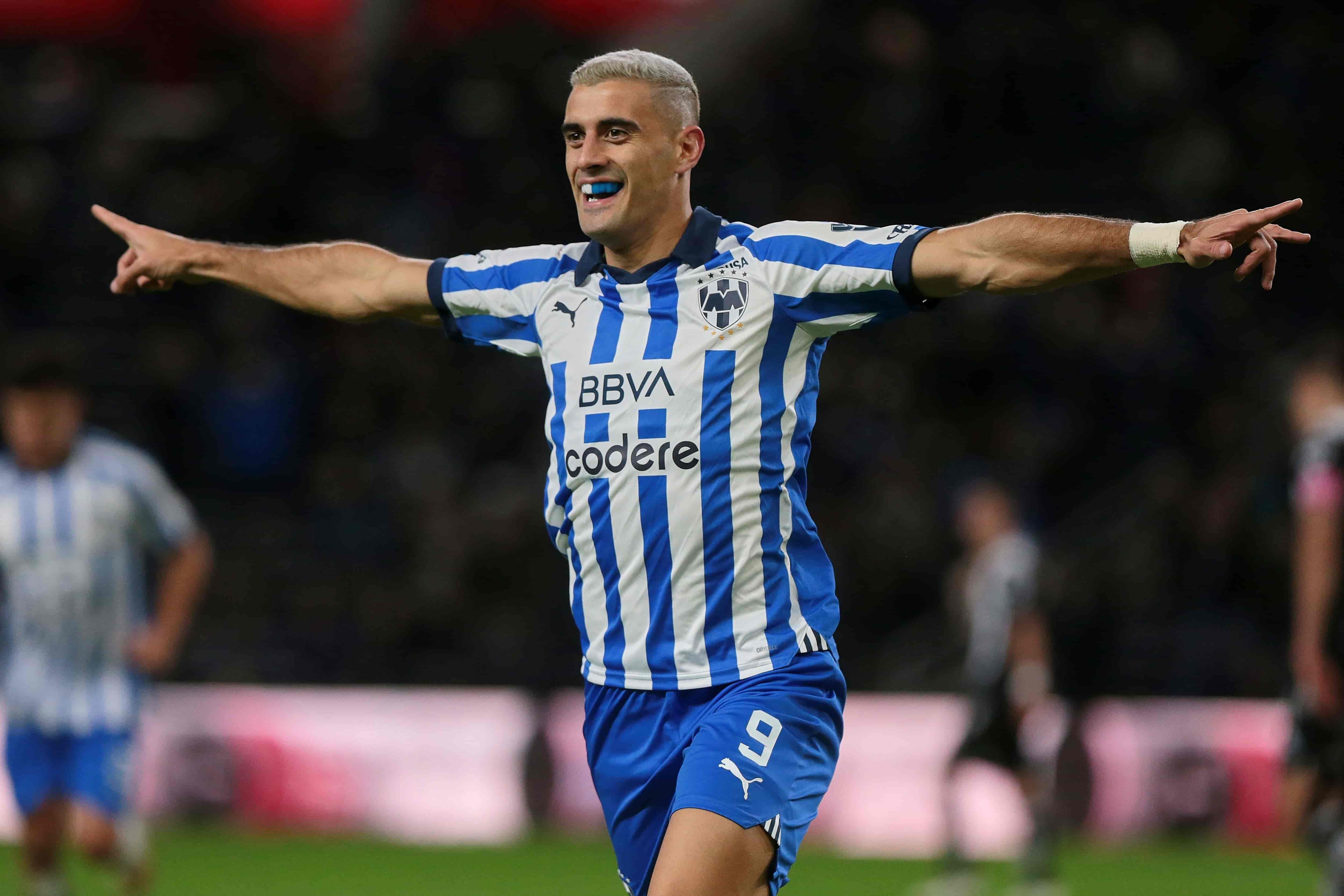 Germán Berterame hace el 2-0.