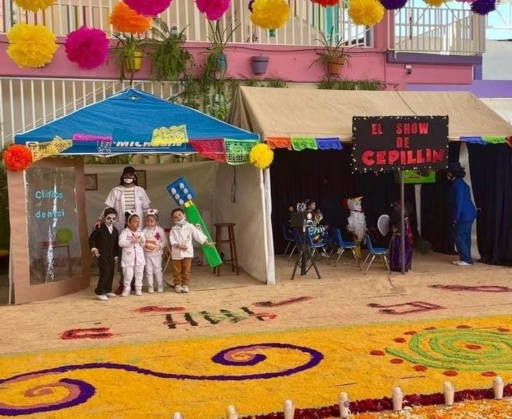 Reviven personajes en Altares de los CENDI