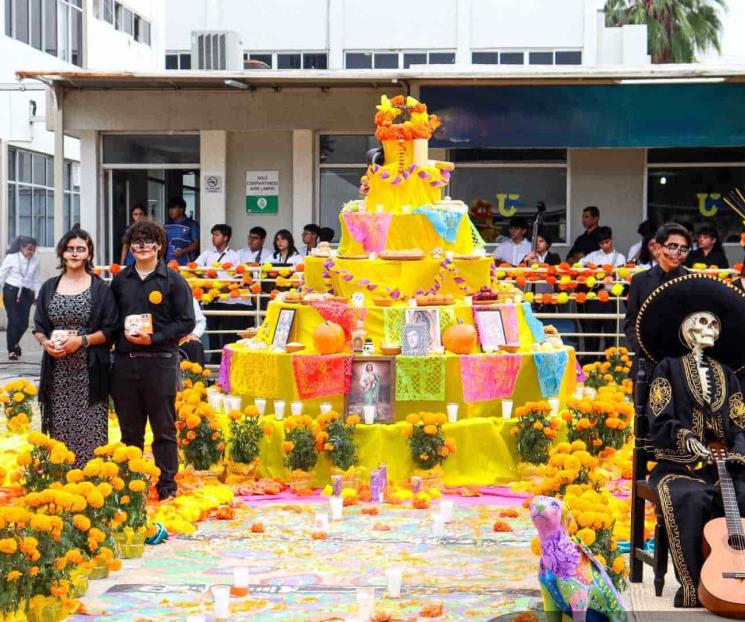 Mantienen viva tradición de altares de muertos
