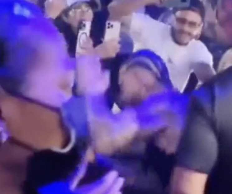 Maluma reacciona violentamente con fan