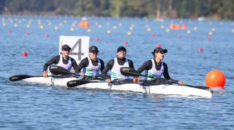 Medalla de oro para el equipo de canotaje femenil en JP