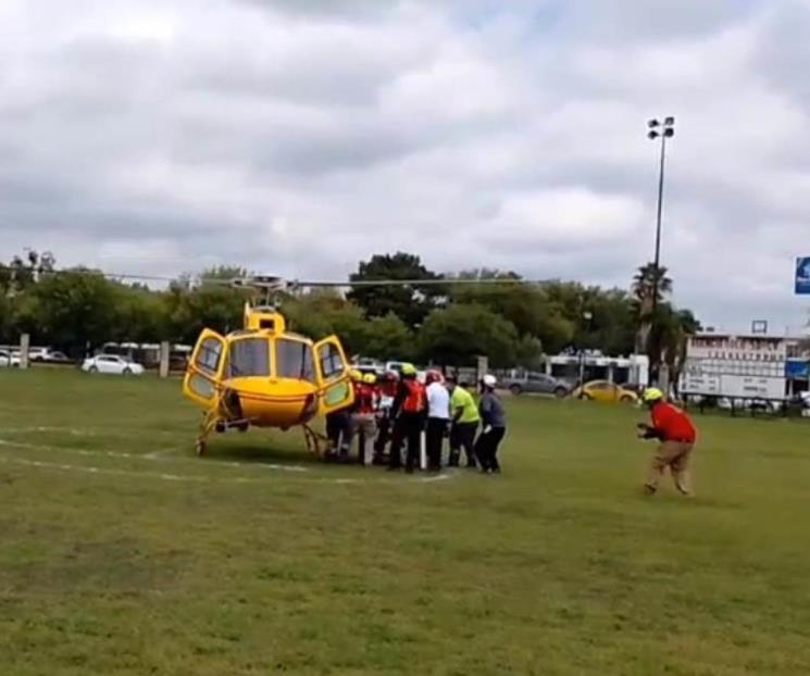 Trasladan a mujer vía aérea a Monterrey tras accidente