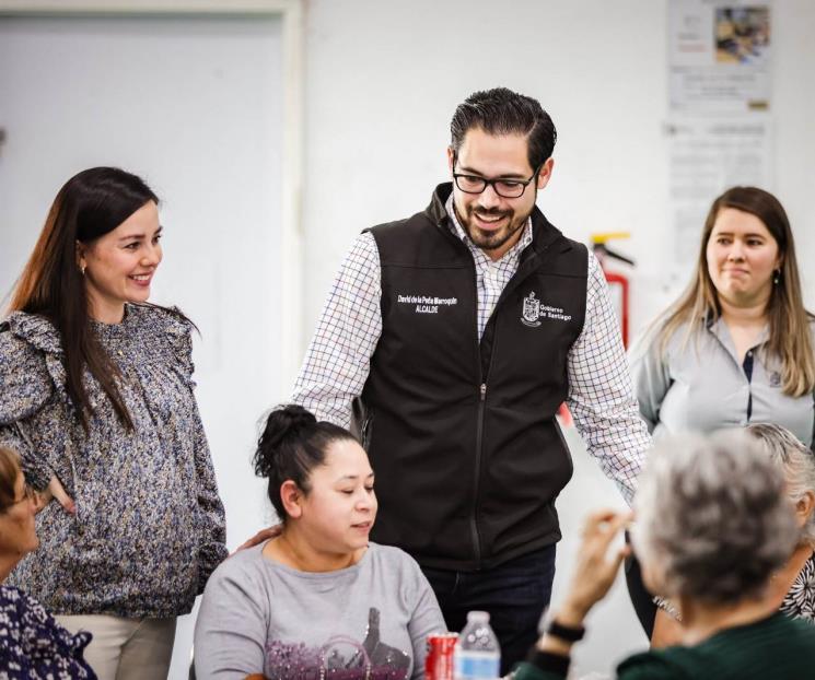 Crece apoyo económico a personas cuidadoras de Santiago