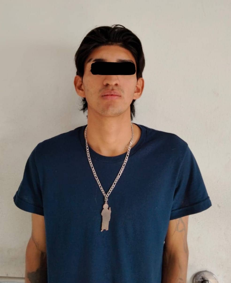 Elementos de la Secretaría de Seguridad Ciudadana de Escobedo, detuvieron la mañana del domingo a dos jóvenes por ingerir bebidas embriagantes en la calle y escuchar música en una bocina a muy alto volumen, en la Colonia Los Olivos.