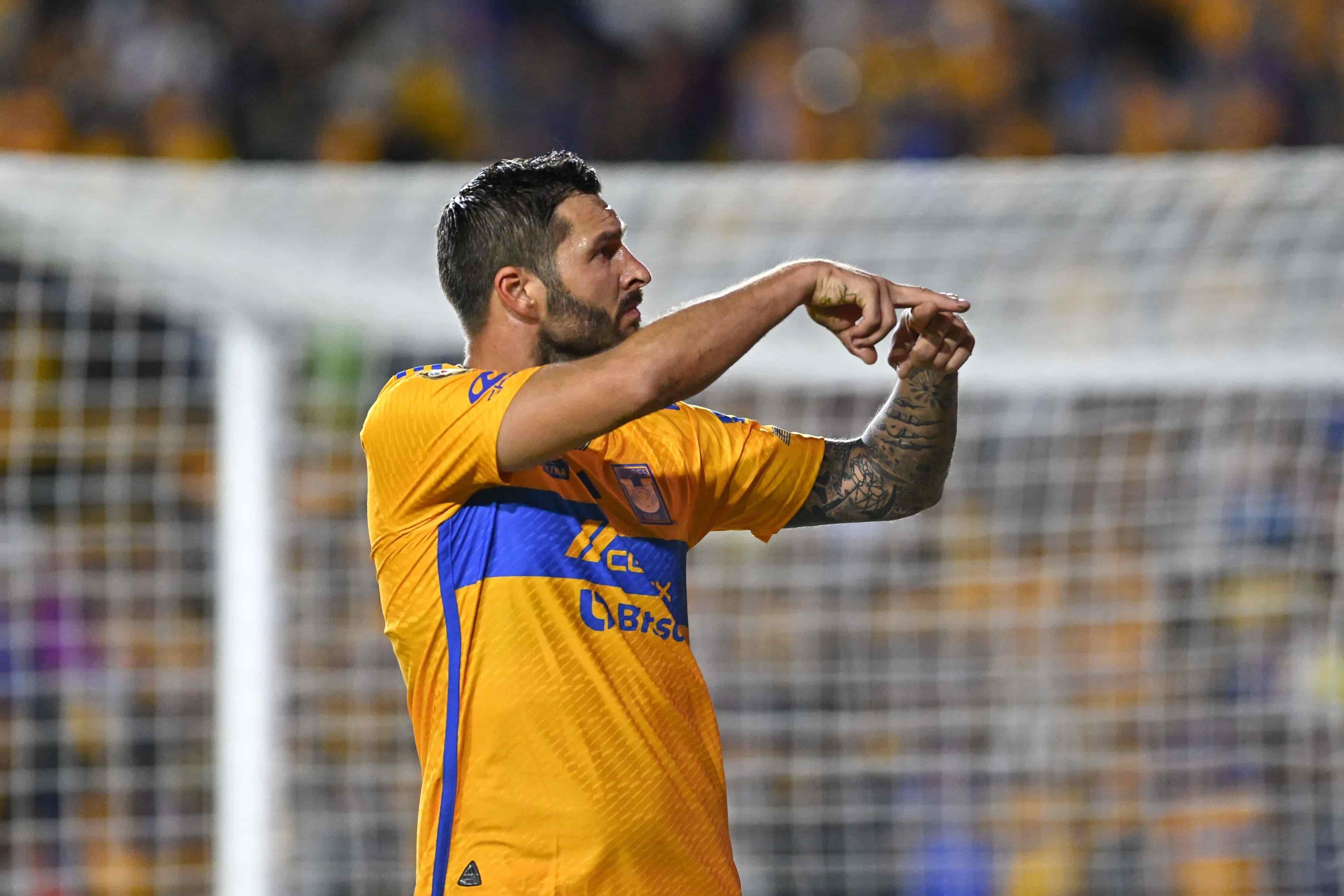 André Pierre Gignac hace el 1-0.