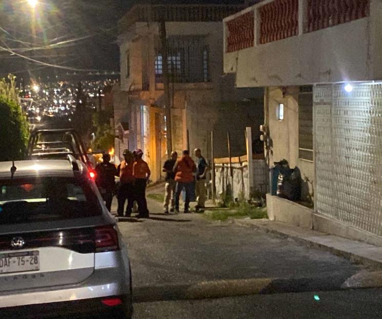Matan a 2 sujetos en vivienda