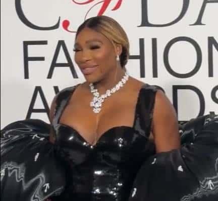 Serena Williams es honrada como “ícono de la moda”