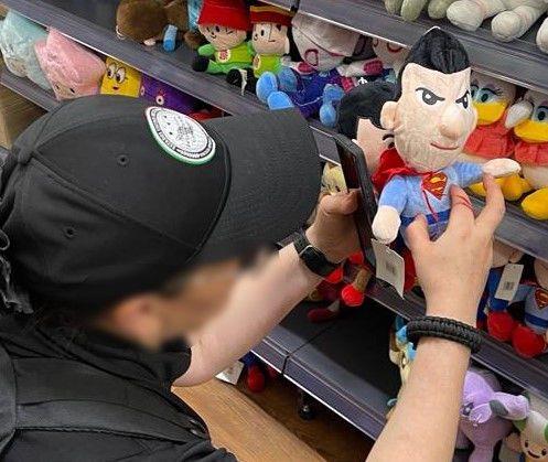 Decomisan piratería tras cateos
