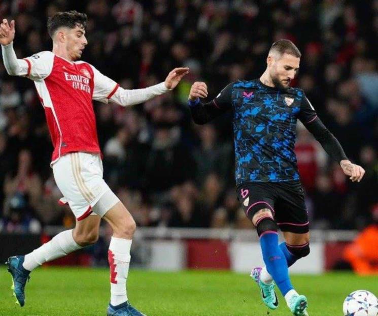Arsenal vence a Sevilla y acaricia pase en Champions