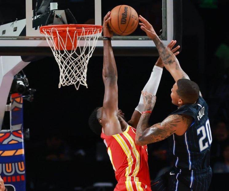 Ganan Hawks al Magic
