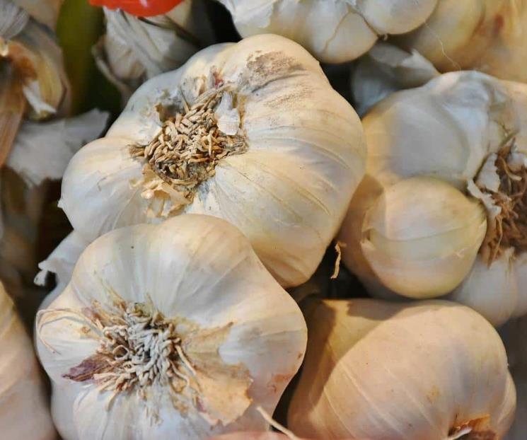 Remedio casero con ajo y vino tinto para cuidar tu corazón
