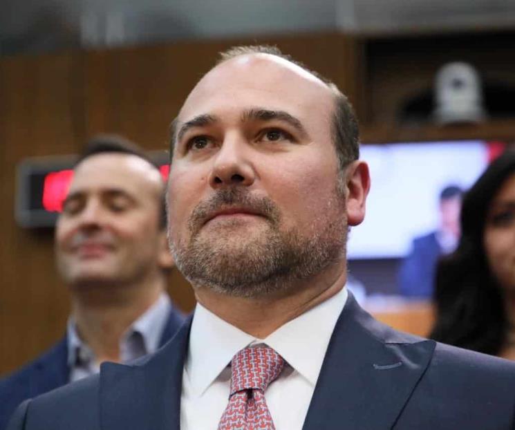 Niegan amparo para ser gobernador interino a Arturo Salinas