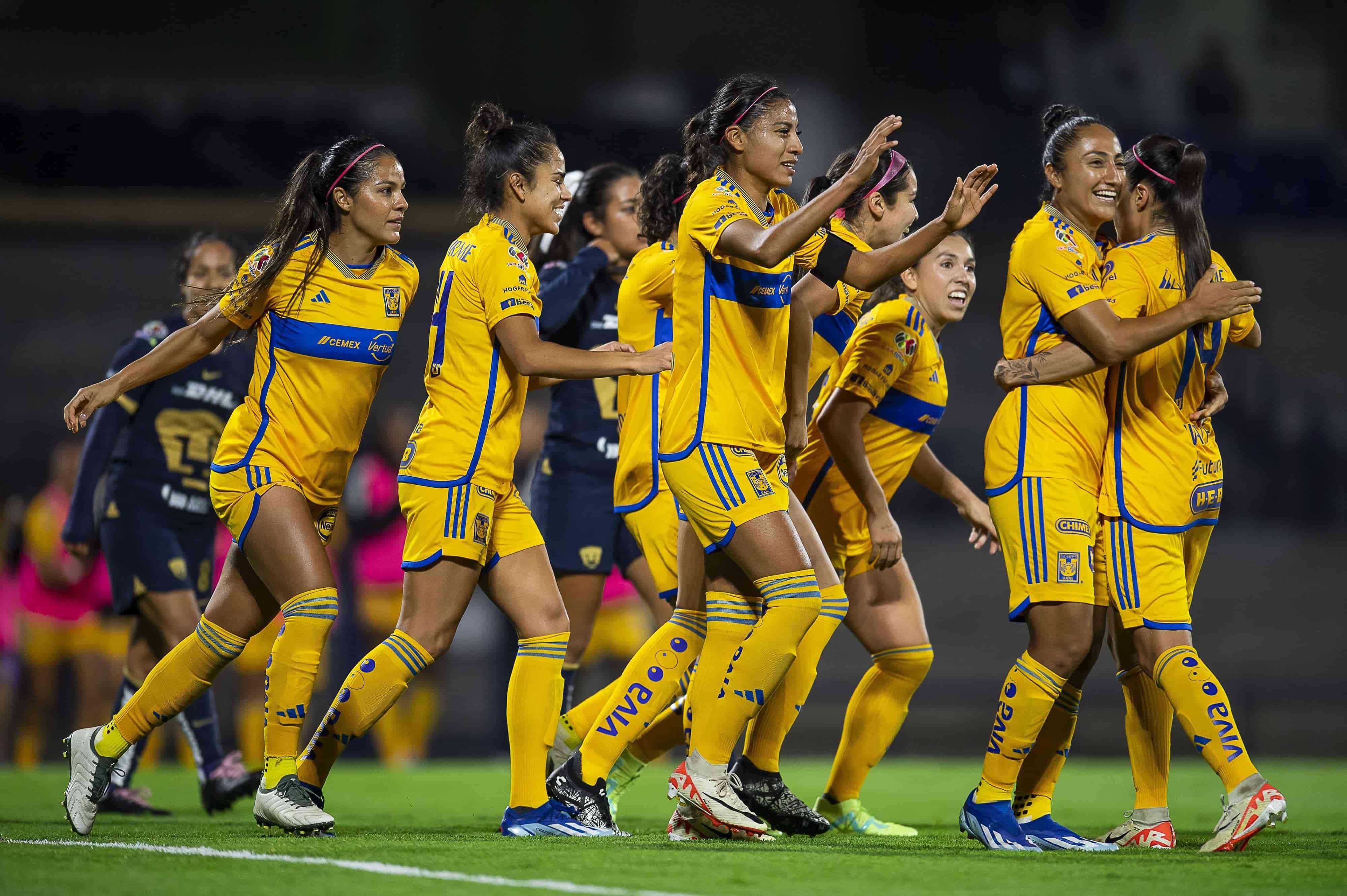 Felinas se traen la ventaja.